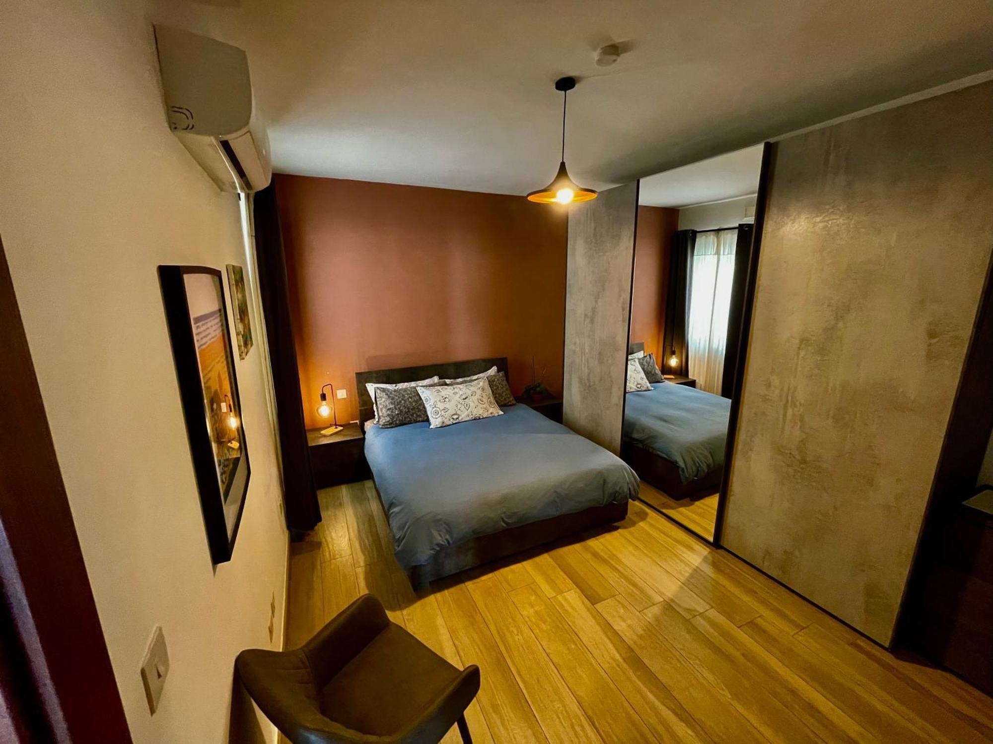 Airport Accommodation Bedroom With Your Own Private Bathroom Self Check In And Self Check Out Air-Condition Included Mqabba Exterior photo